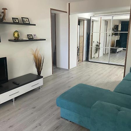 Apartament Barrels Beach Apartment Мамая Екстериор снимка